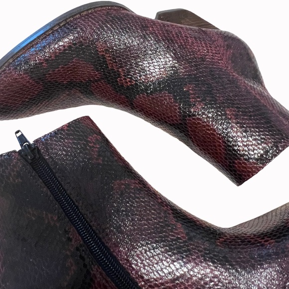 Coconuts by Matisse snake print Burgundy ankle boots - Picture 5 of 6